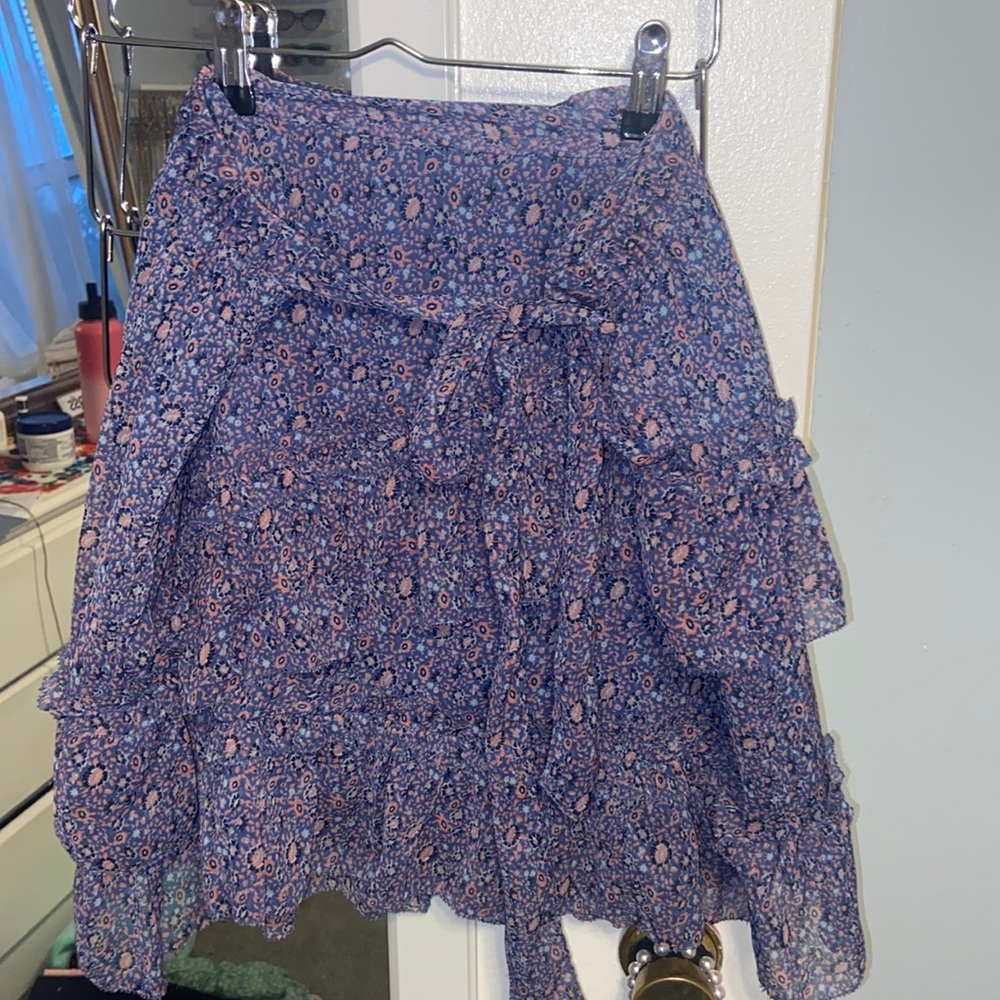 American eagle pink and purple ruffle floral mini skirt. Size XL. Worn once